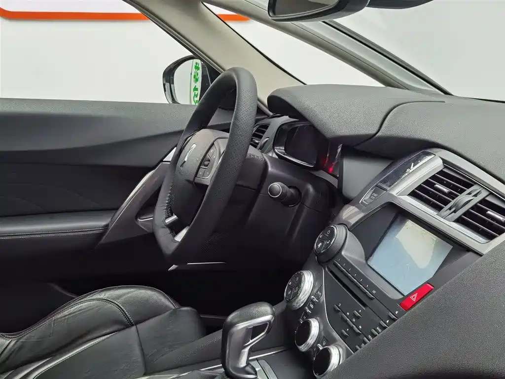 DS 5 2015 1.6T elegant version THP160 купить на сайте DeffCars