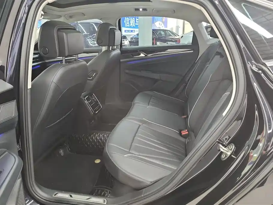 Passat 2024 380TSI Starry Sky Deluxe Edition купить на сайте DeffCars