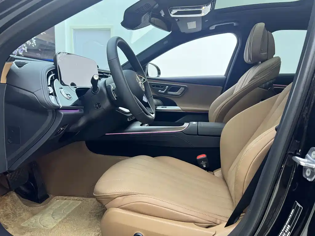Mercedes-Benz E-Class 2024 E 300 L Luxury Model купить на сайте DeffCars