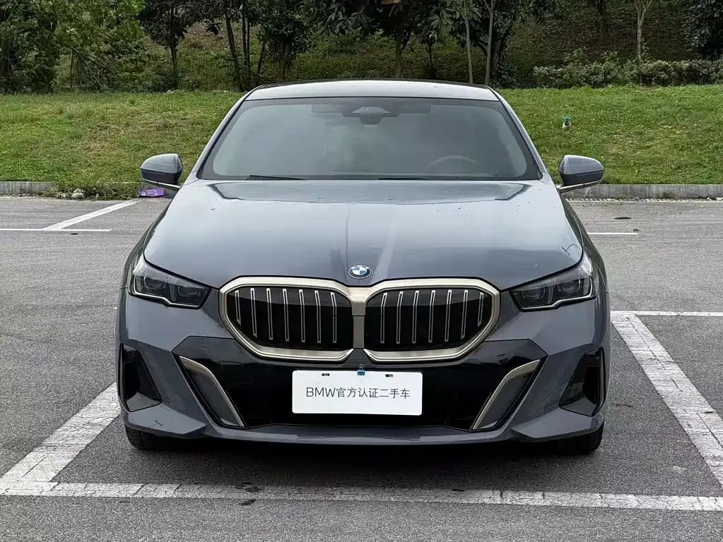 BMW 5 Series 2024 525Li M Sports Package купить на сайте DeffCars