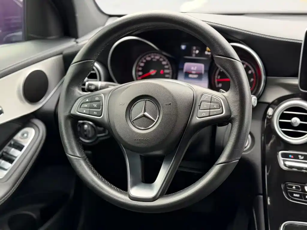 Mercedes-Benz GLC 2017 GLC 200 4MATIC купить на сайте DeffCars