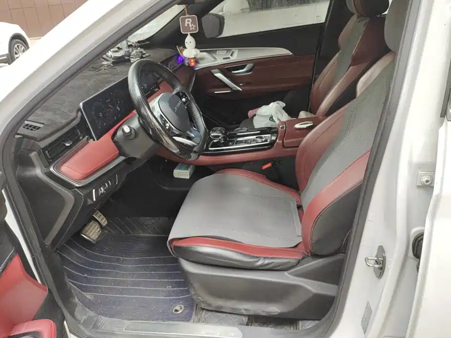 Jietu X70 PLUS 2023 model 1.6T DCT Powerful PRO 5 seats купить на сайте DeffCars