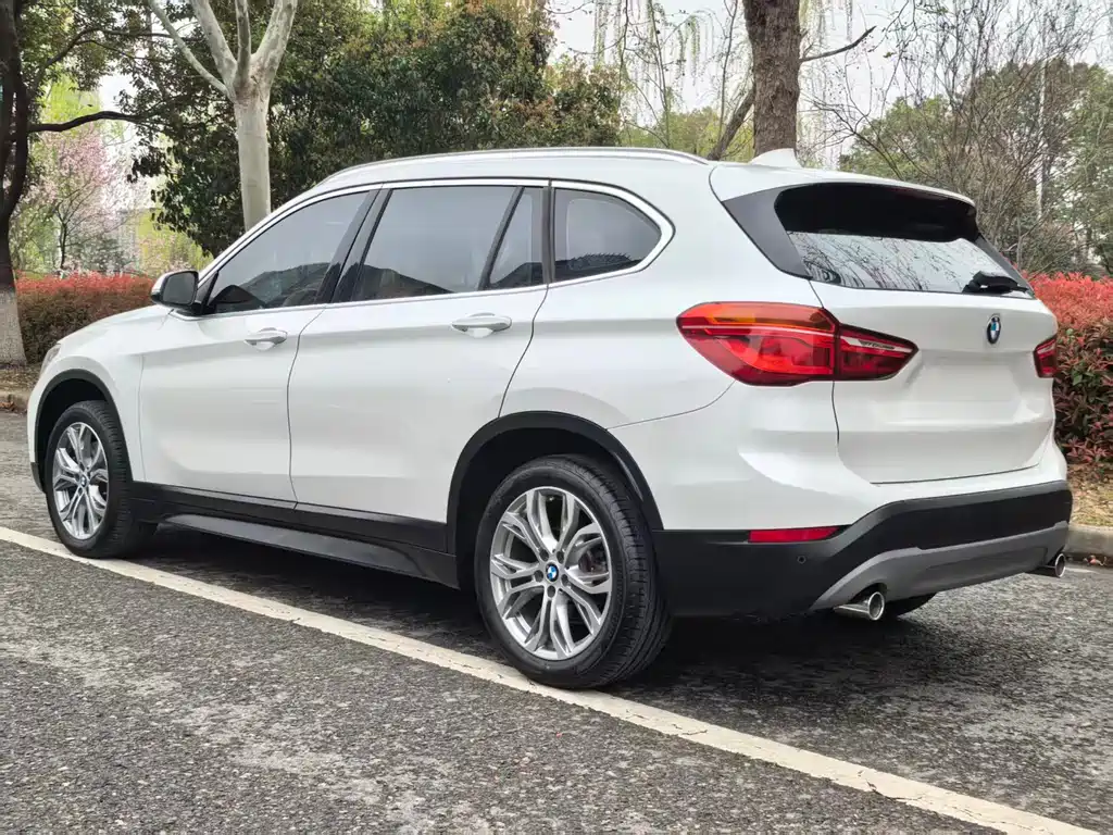 BMW X1 2018 sDrive20Li Leading Model купить на сайте DeffCars