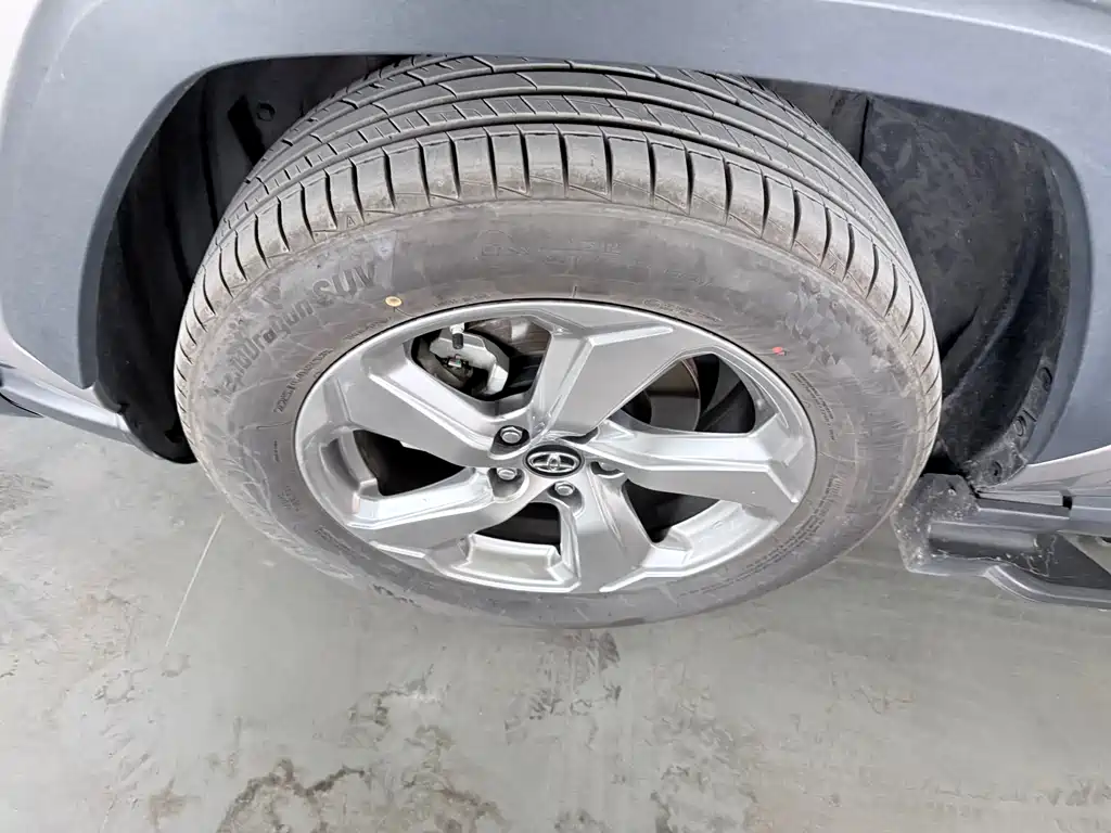 RAV4 Rongfang 2020 2.0L CVT two-wheel drive fashion version купить на сайте DeffCars