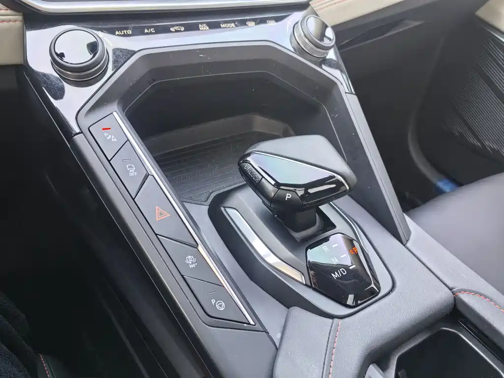 Lynk & Co 06 2020 1.5T Yao Halo купить на сайте DeffCars