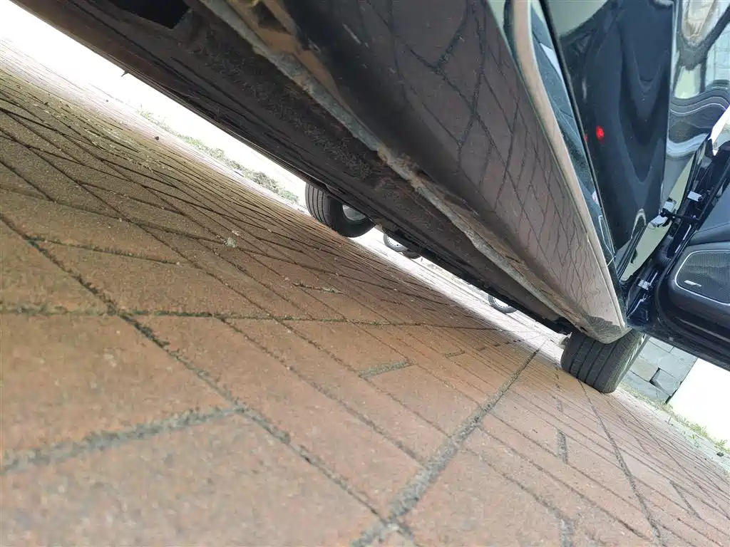 Hongqi H5 2024 1.5T DCT Zhilian Qiyun Edition купить на сайте DeffCars