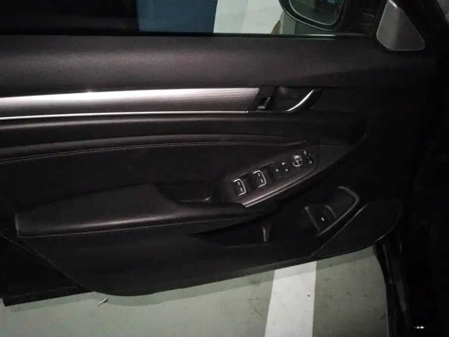 Accord 2022 Sharp Hybrid 2.0L Sharp Collar Edition купить на сайте DeffCars