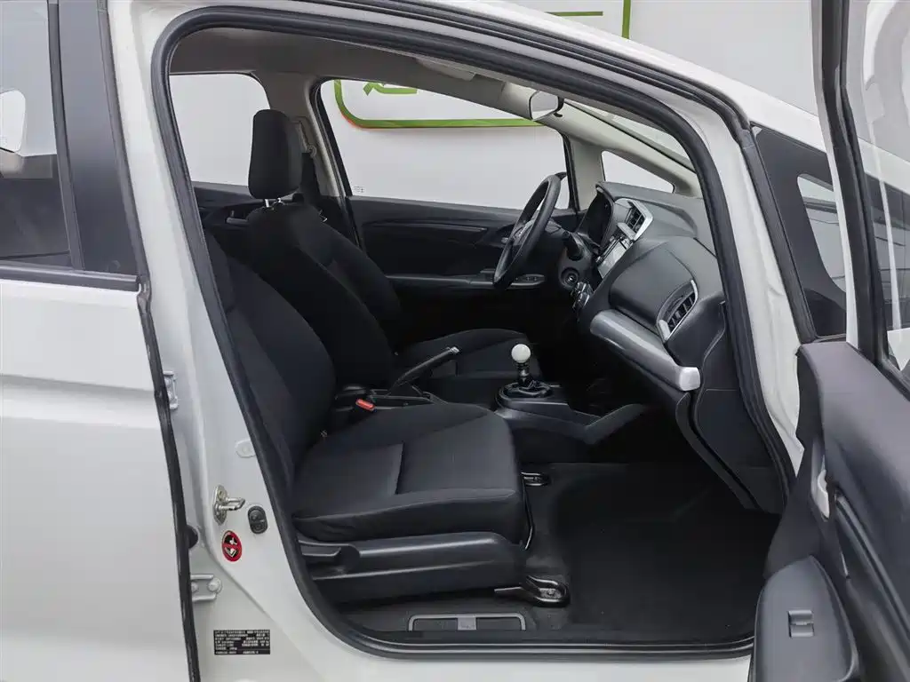Fit 2018 1.5L manual comfort version купить на сайте DeffCars