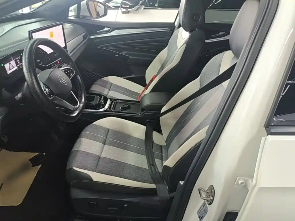 ID.4 CROZZ 2024 pure limited edition купить на сайте DeffCars