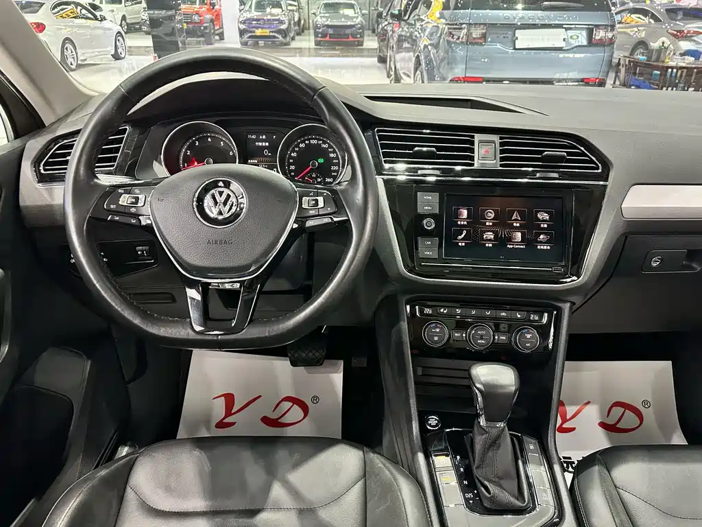 Tiguan L 2018 facelift 330TSI automatic two-wheel drive luxury version купить на сайте DeffCars