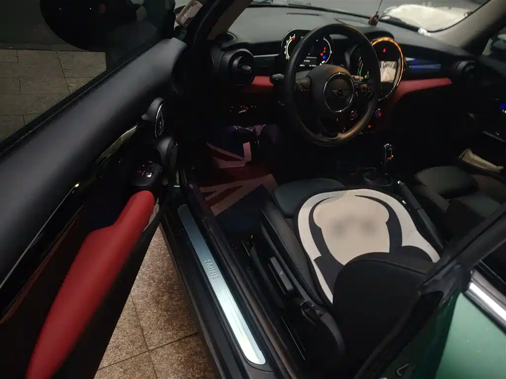 MINI 2021 1.5T COOPER Classic купить на сайте DeffCars
