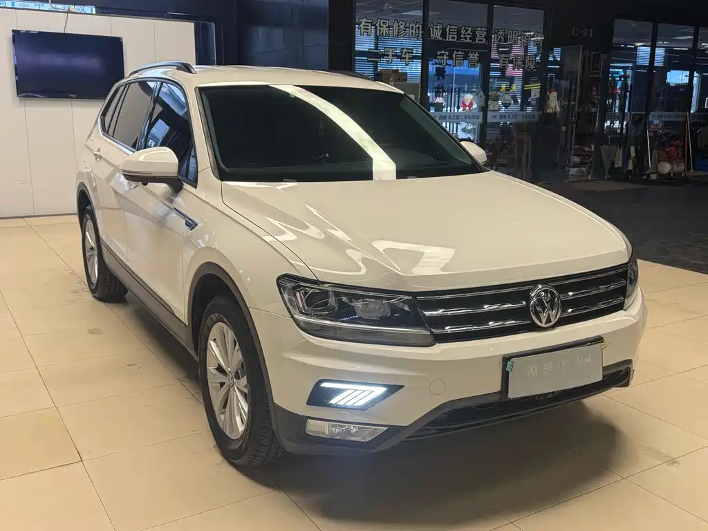 Tiguan L 2018 330TSI automatic two-wheel drive fashion version купить на сайте DeffCars