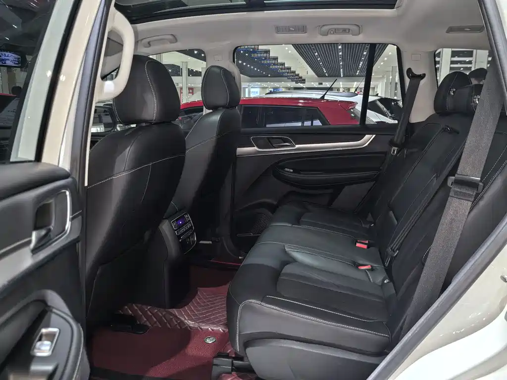 Roewe RX8 2019 30T Intelligent Network 2WD Super Flagship Edition купить на сайте DeffCars