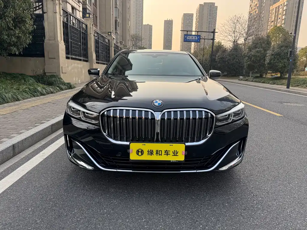 BMW 7 Series 2019 740Li Leading Luxury Package купить на сайте DeffCars