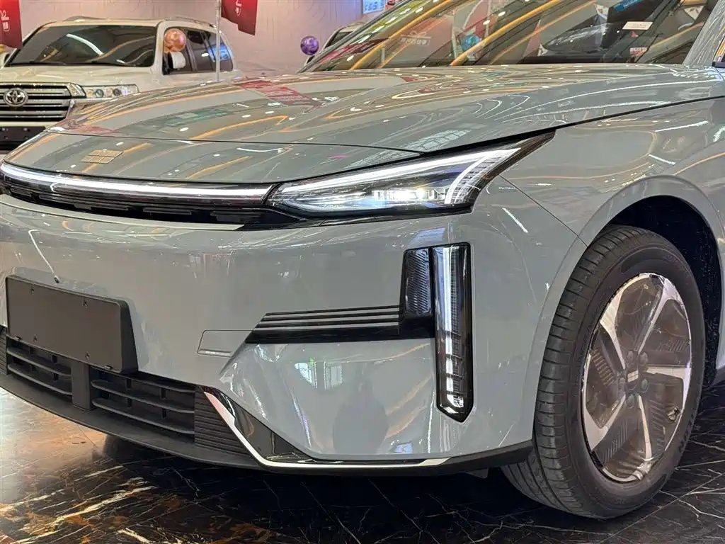 Galaxy L6 2025 EM-i 140km Discovery+ Edition купить на сайте DeffCars