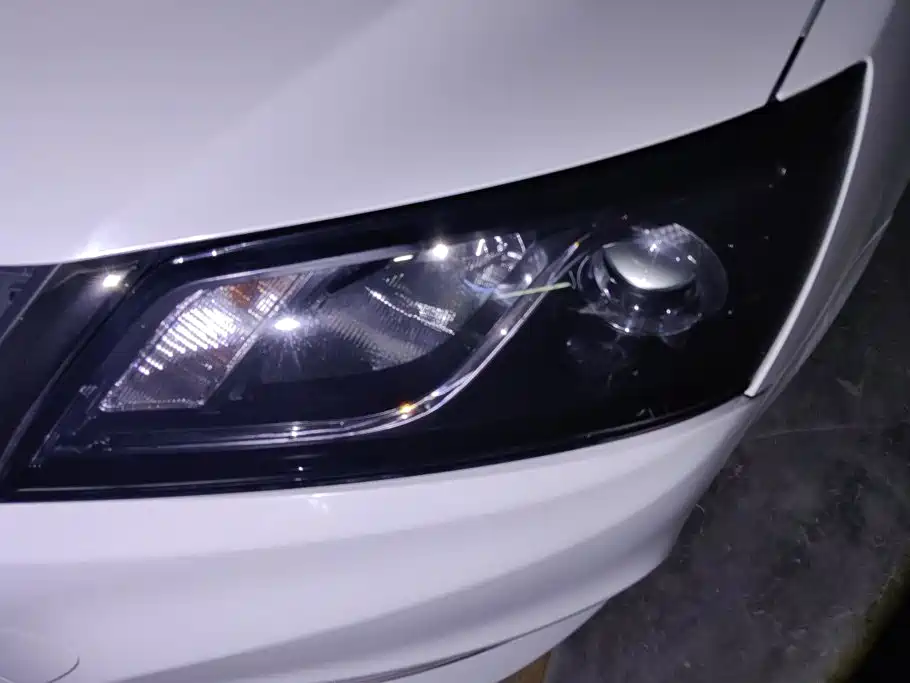 Emgrand 2017 Sedan Million Model 1.5L CVT Upward Interconnect Version купить на сайте DeffCars