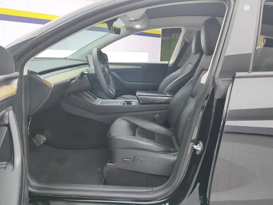 Model Y 2022 facelift rear-wheel drive version купить на сайте DeffCars