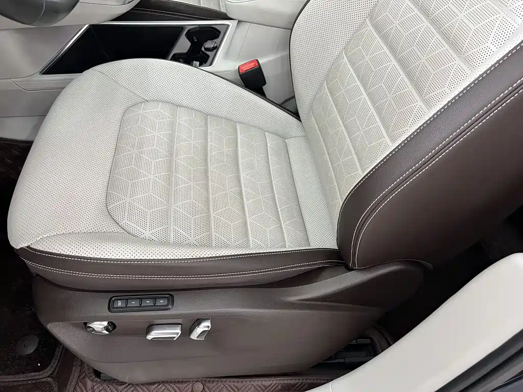 Lanjing 2022 380TSI four-wheel drive luxury Jiajing Edition Pro 6 seats купить на сайте DeffCars