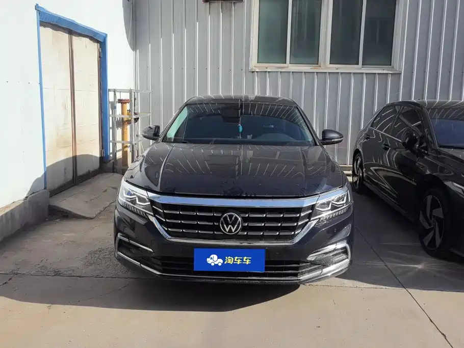 Passat 2021 330TSI Deluxe Edition купить на сайте DeffCars
