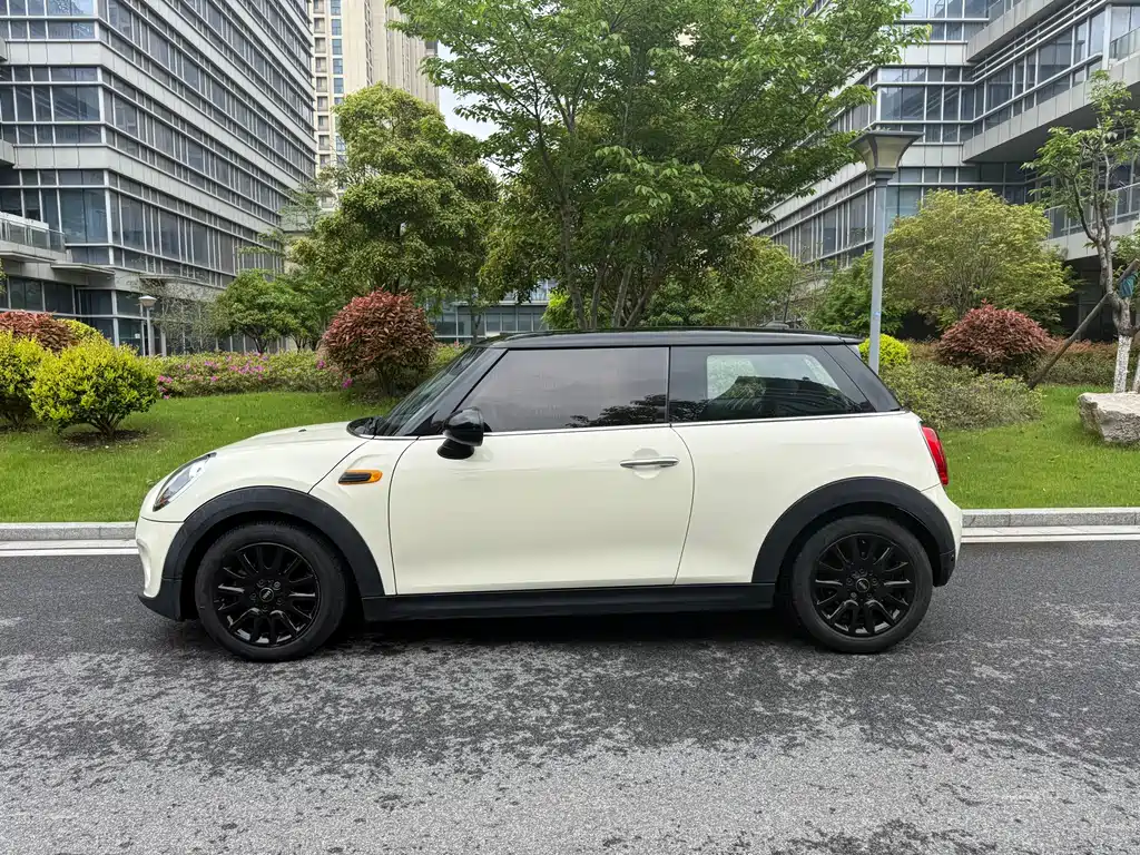 MINI 2016 1.5T COOPER купить на сайте DeffCars