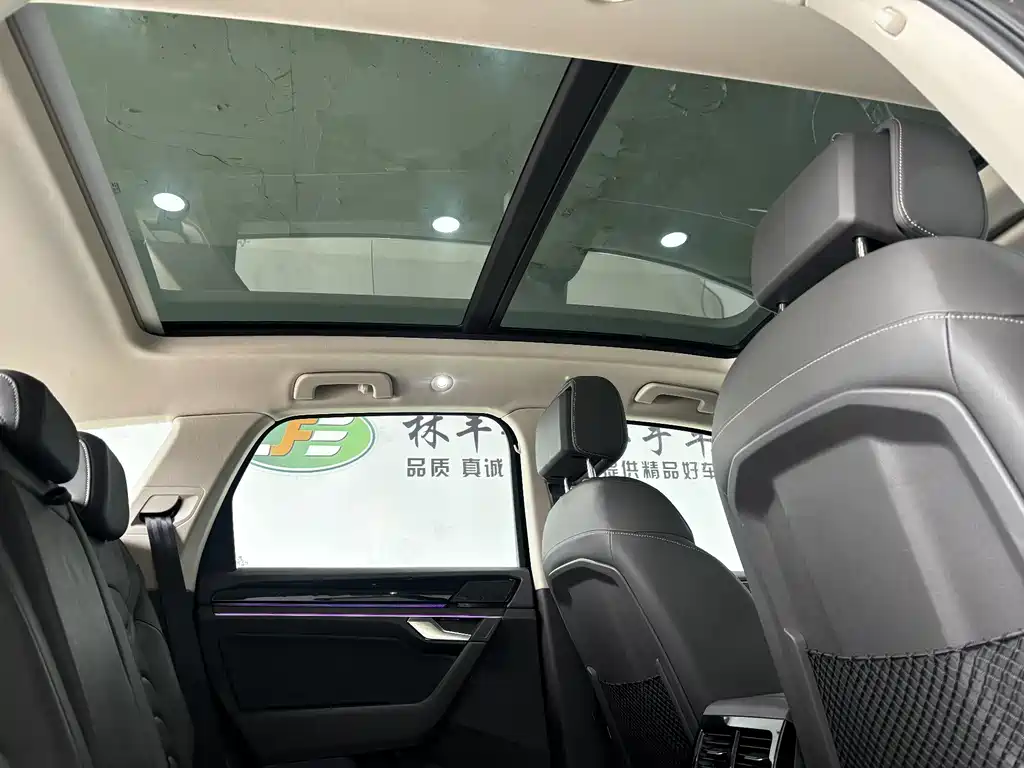 Touareg 2019 3.0TSI Ruifeng Edition National V купить на сайте DeffCars