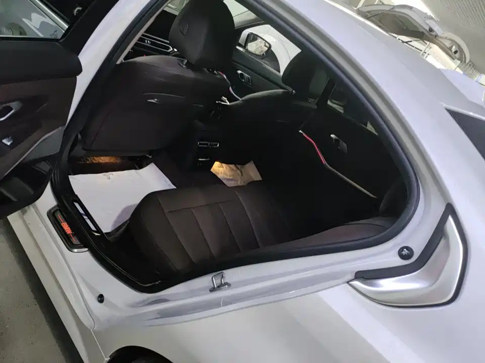 BMW i3 2024 eDrive 35 L купить на сайте DeffCars