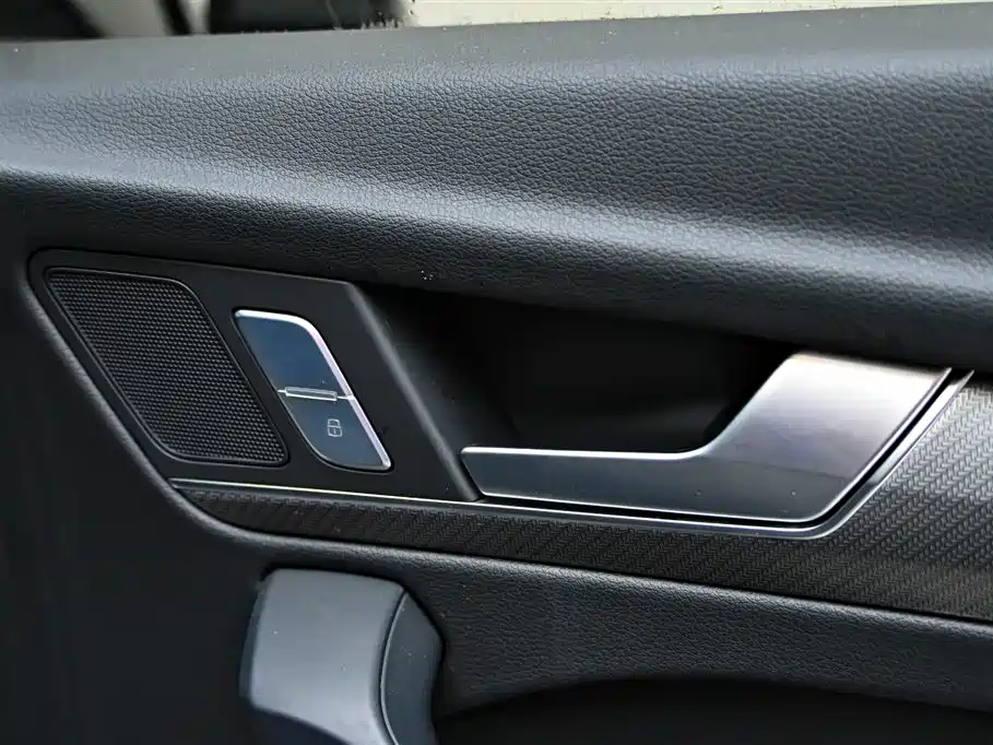 Audi Q5L 2023 40T luxury and dynamic model купить на сайте DeffCars