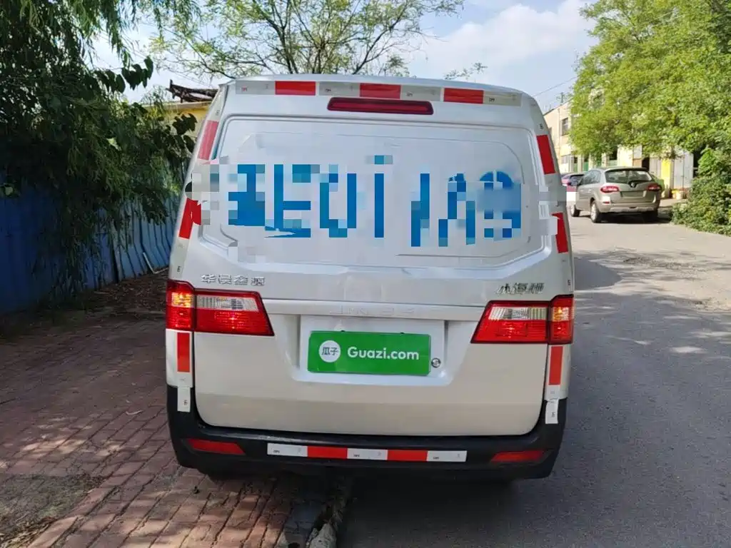 Hiace X30 2023 model 1.5L super luxury van 2/5 seats non-air conditioning version SWC15M купить на сайте DeffCars