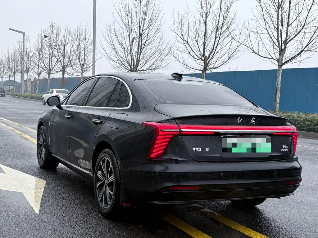 Hongqi H5 PHEV 2025 170 super hybrid version купить на сайте DeffCars