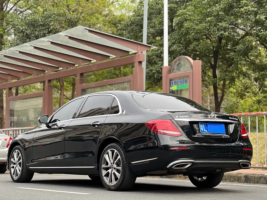 Mercedes-Benz E-Class 2019 E 300 L Fashion купить на сайте DeffCars