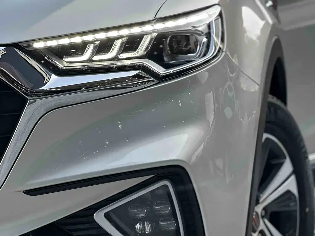 Hongqi HS5 2019 2.0T Zhilian Flagship Edition купить на сайте DeffCars