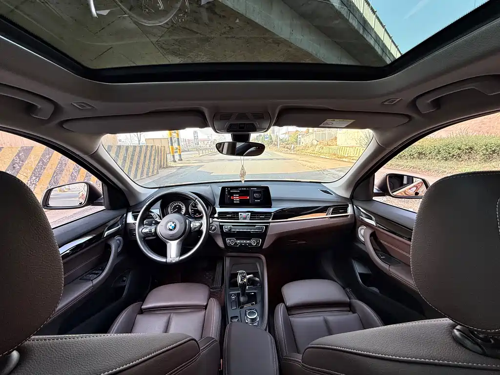 BMW X1 2021 facelift sDrive25Li leading model купить на сайте DeffCars