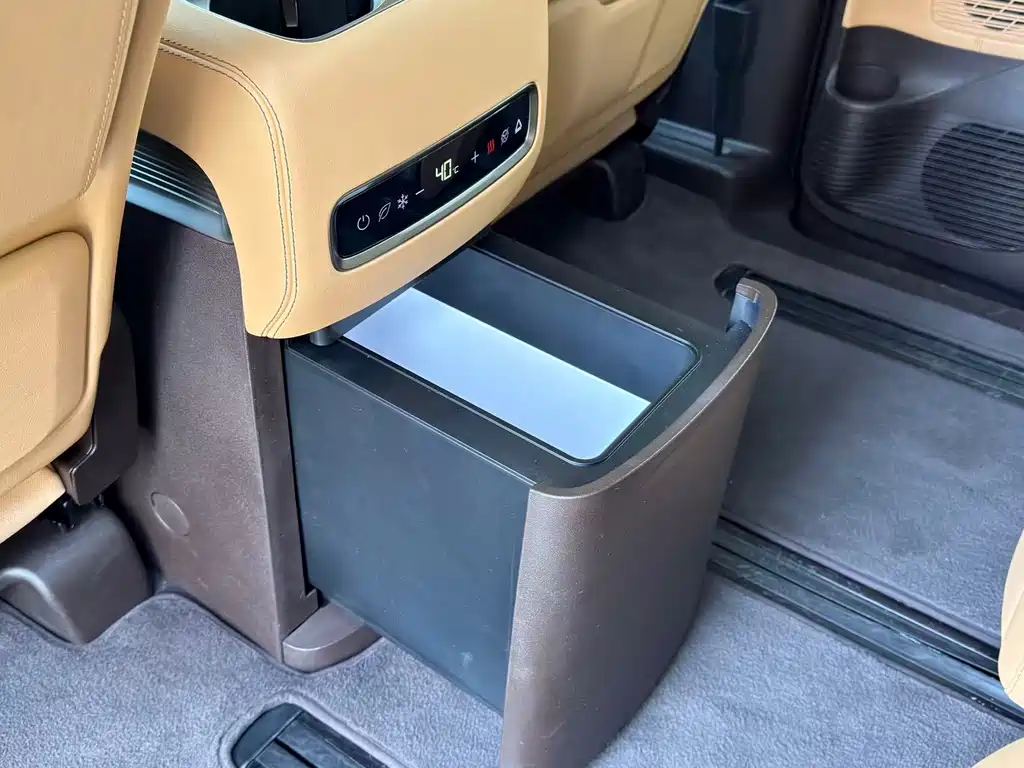 Denza D9 2025 DM-i smart driving version 1020 four-wheel drive flagship model купить на сайте DeffCars