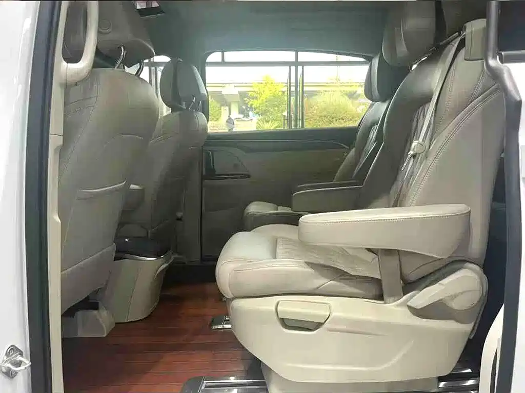 Buick GL8 2023 ES Lu Zun Comfort Type купить на сайте DeffCars