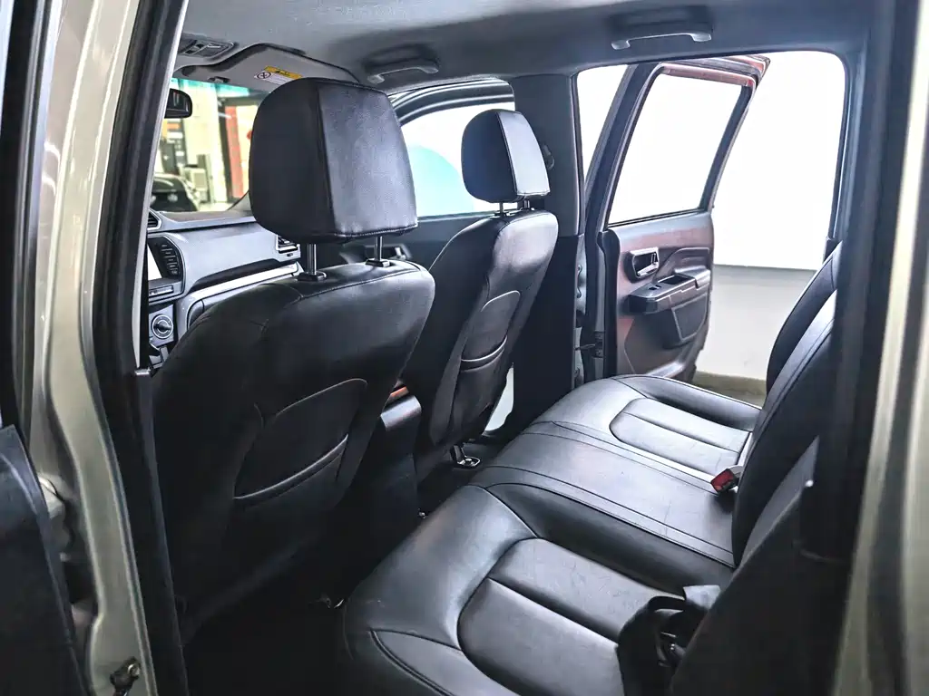 Fengjun 5 2017 2.4L European version gasoline four-wheel drive elite large double row 4G69S4N купить на сайте DeffCars