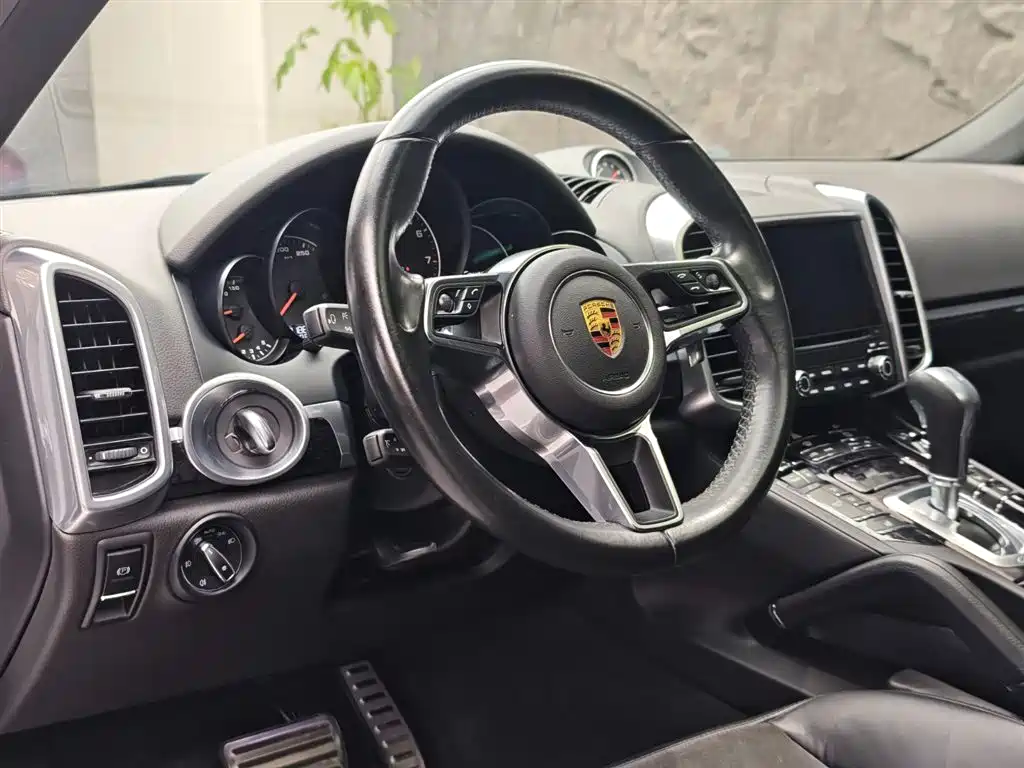 Cayenne 2016 Cayenne Platinum Edition 3.0T купить на сайте DeffCars