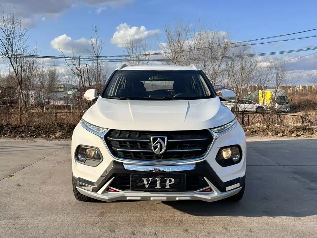 Baojun 510 2017 1.5L manual fashion model купить на сайте DeffCars