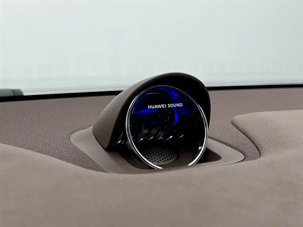 Wenjie M7 2024 1.5T Smart Driving Rear Drive Pro Version 5 Seats купить на сайте DeffCars