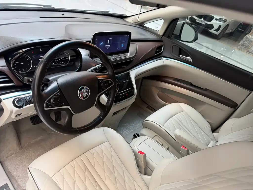 Buick GL8 2022 Land Business Class 652T Premium купить на сайте DeffCars