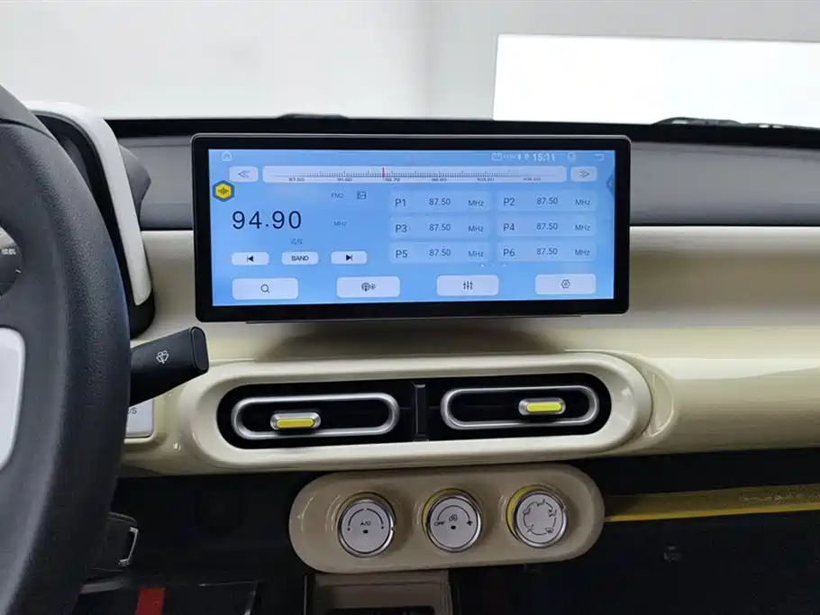 Hongguang MINIEV 2024 third generation 215km youth version купить на сайте DeffCars