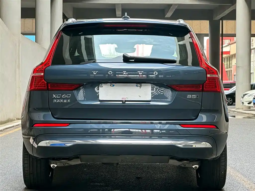 Volvo XC60 2025 B5 four-wheel drive Zhiyuan luxury version купить на сайте DeffCars