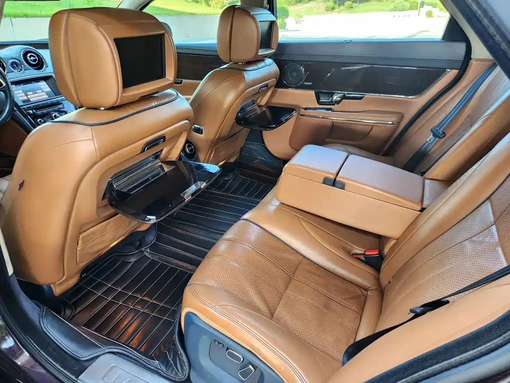 Jaguar XJ 2013 XJL 3.0 SC four-wheel drive flagship business version купить на сайте DeffCars