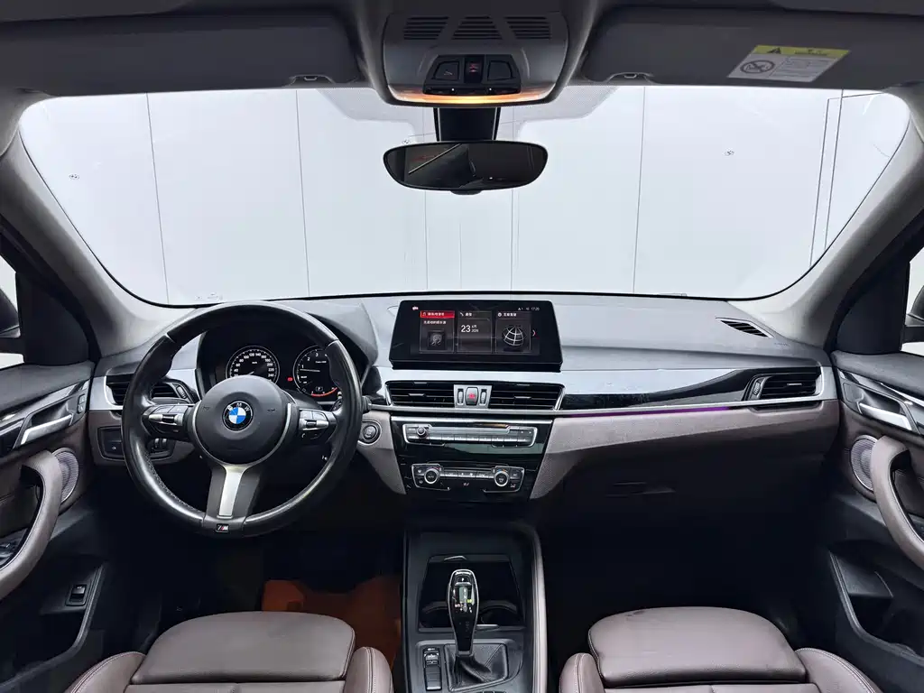 BMW X1 2021 sDrive25Li Leading Model купить на сайте DeffCars