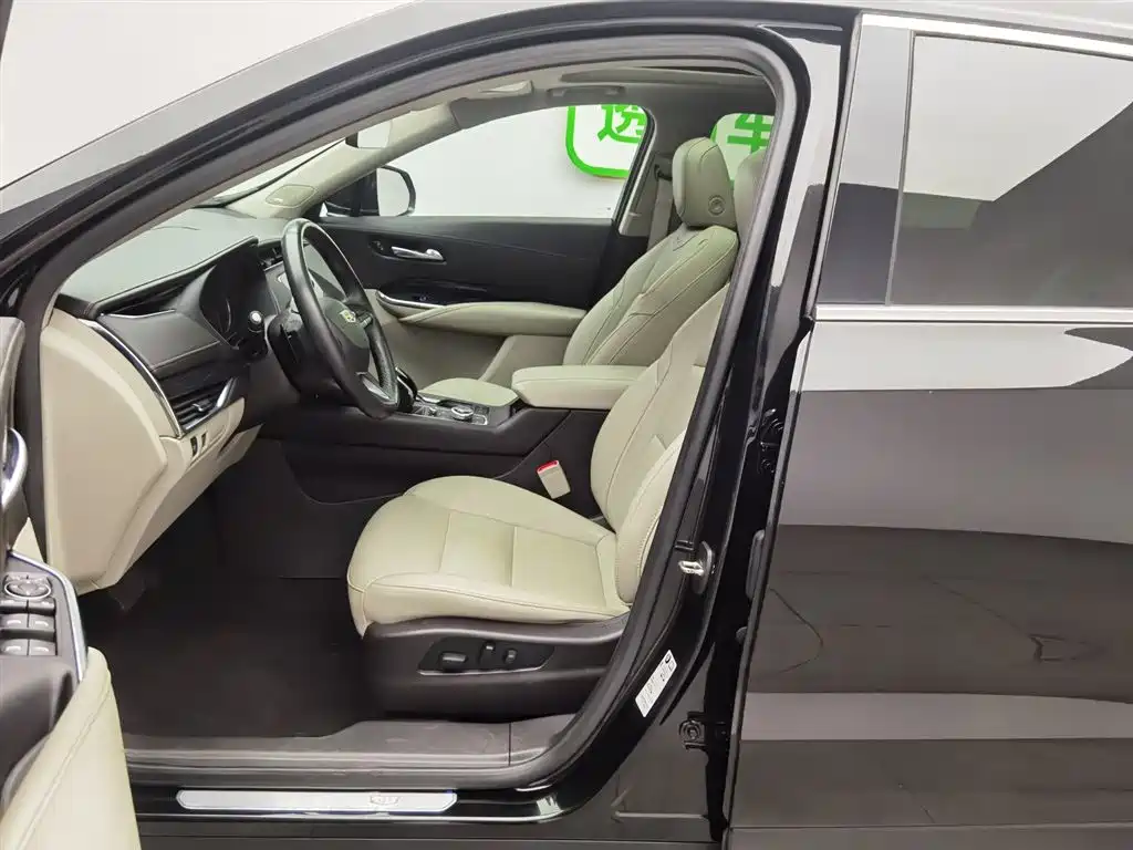 Cadillac XT4 2023 28T two-wheel drive luxury model купить на сайте DeffCars