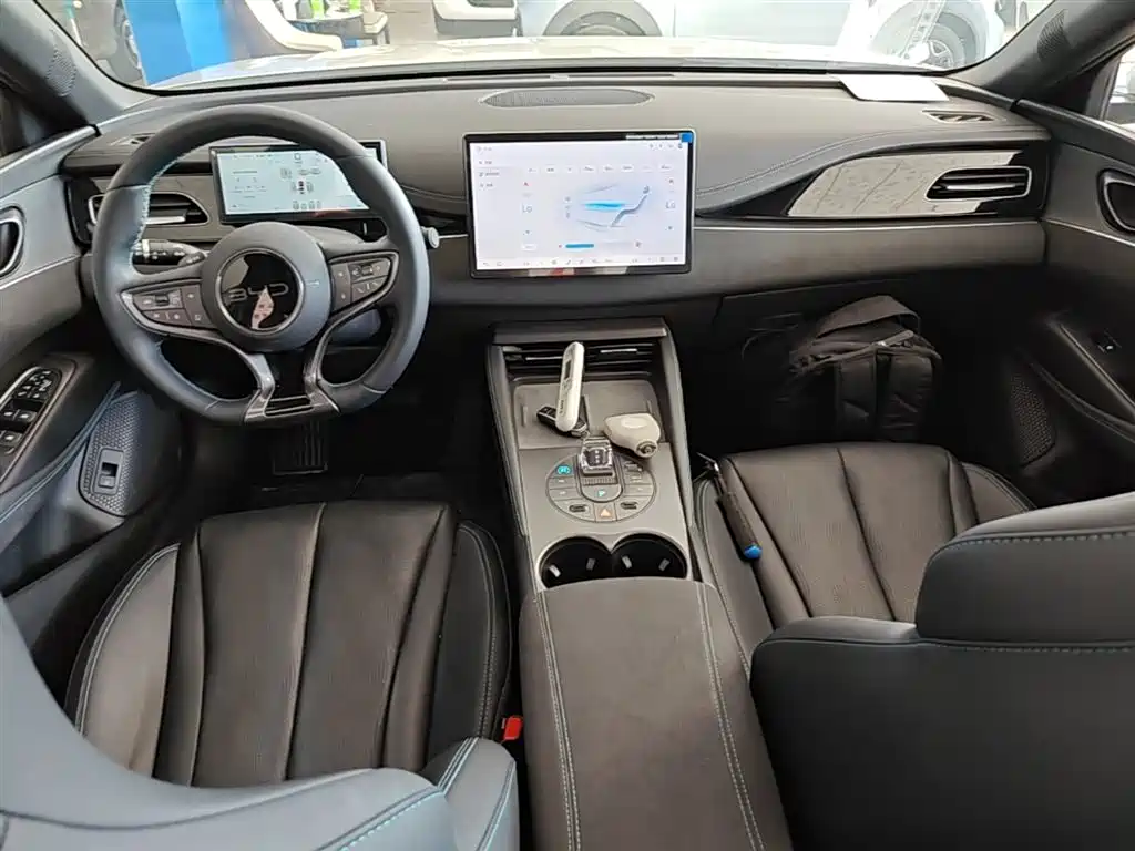 Seal 06 2025 DM-i Smart Driving Edition 120KM Exclusive Type купить на сайте DeffCars