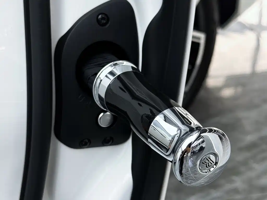 Cullinan 2024 Black Badge купить на сайте DeffCars