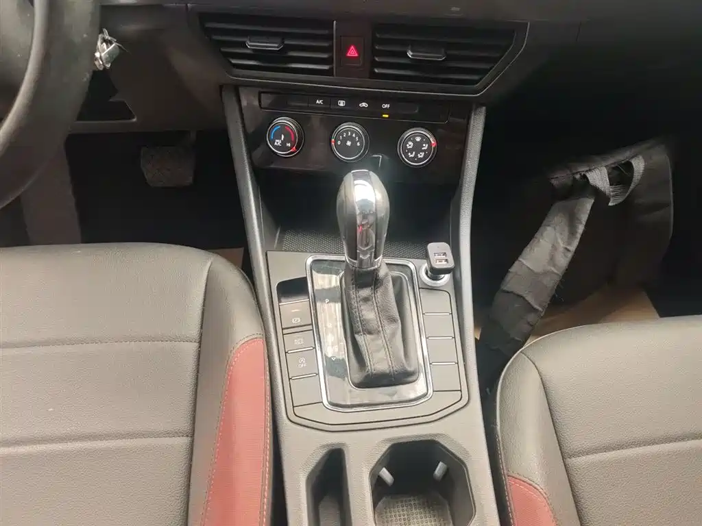 Bora 2021 1.5L automatic comfort intelligent connected version купить на сайте DeffCars