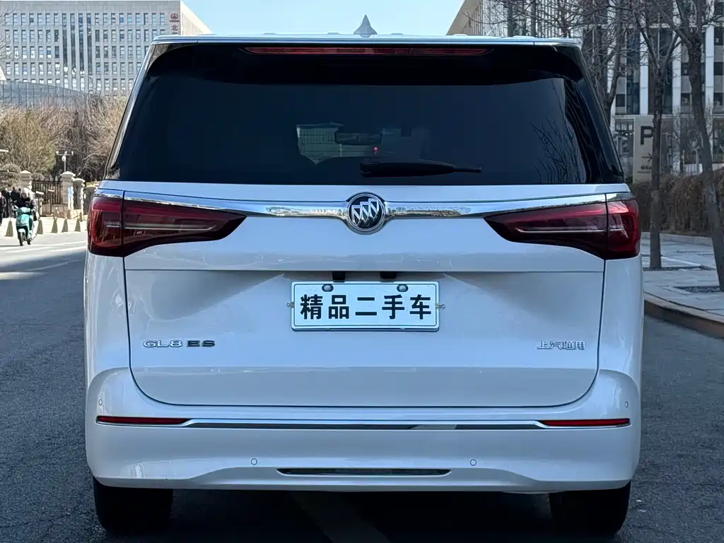 Buick GL8 2023 ES Lu Zun Exclusive Model купить на сайте DeffCars