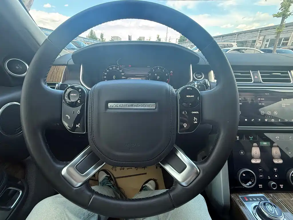 Range Rover 2019 3.0 SC V6 Legendary Extended Edition купить на сайте DeffCars