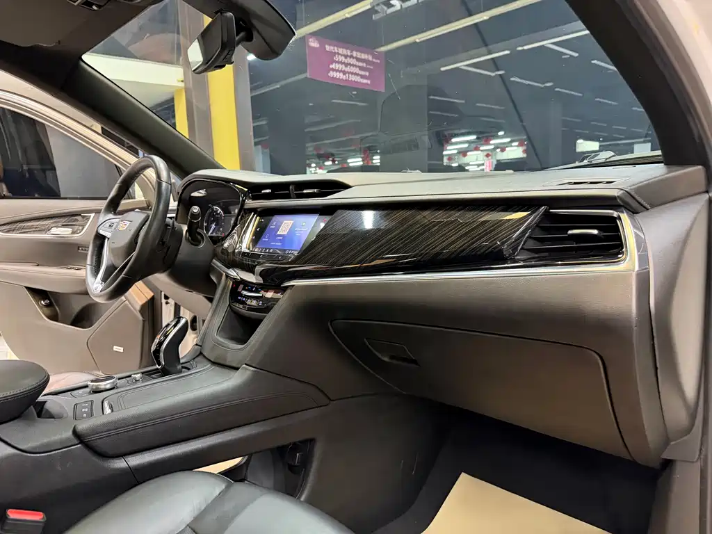 Cadillac XT6 2020 28T six-seat four-wheel drive luxury model купить на сайте DeffCars